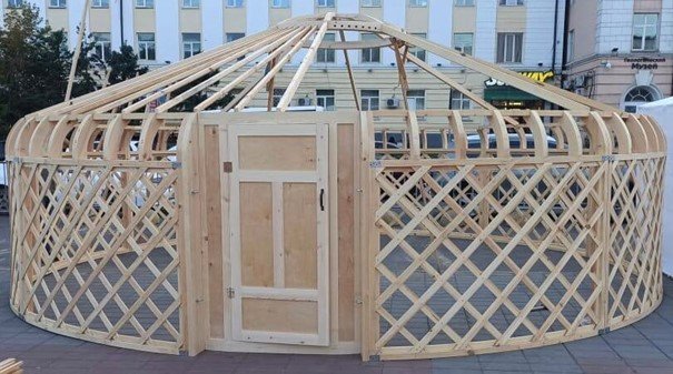 Modular yurt frame - There are NO roof supports inside